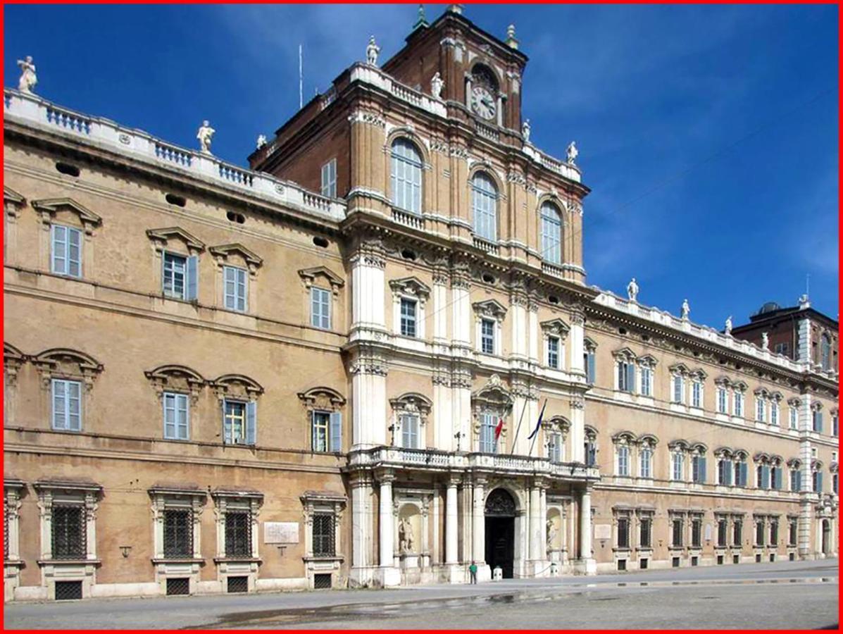 Empire - Casa Vacanze Модена Екстер'єр фото